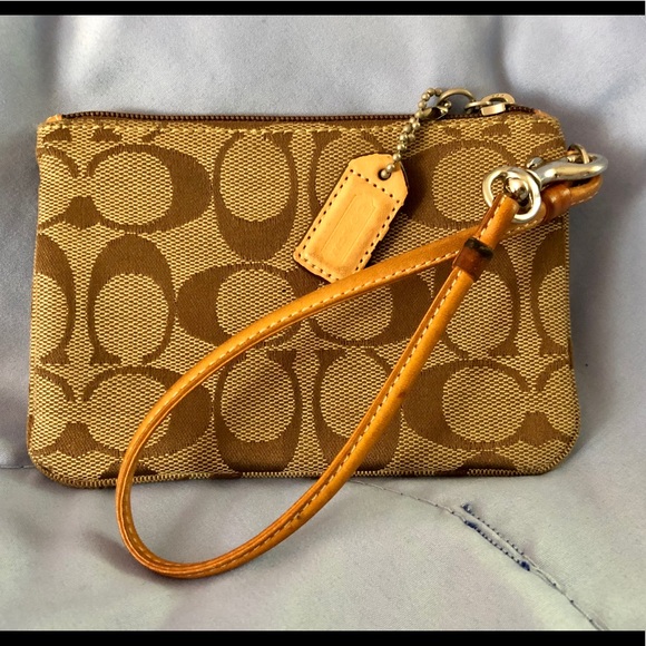 COACH classic βCβ BUNDLE! πππ - Picture 4 of 11